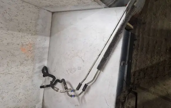Volvo V70 Power steering radiator 31317423