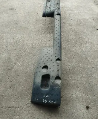 Chrysler Voyager Front bumper foam support bar 04857400AA