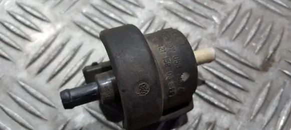 Volkswagen PASSAT B5 Valve vacuum 058133459 421159-06