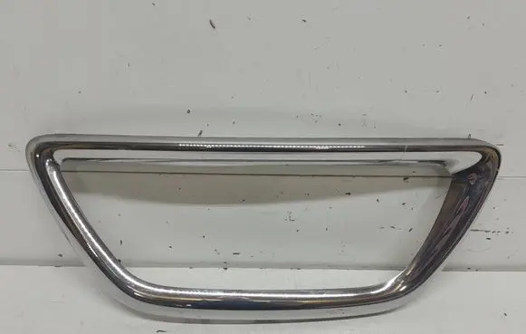Renault Captur Front fog light trim/grill 620757429R