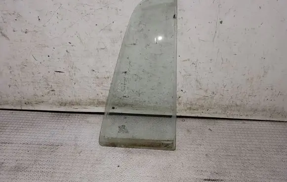 KIA Sportage Rear vent window glass 