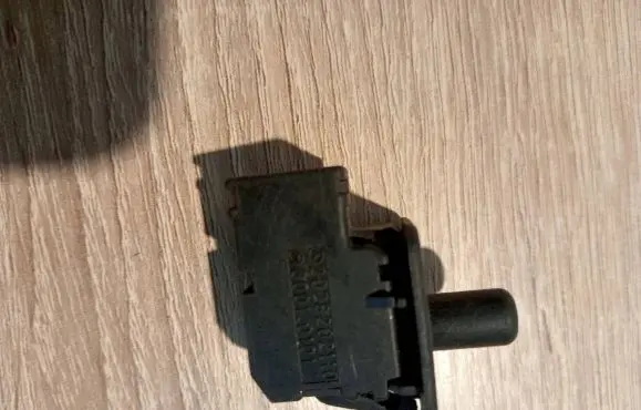 Mercedes-Benz C W202 Front door sensor coupe 2028202110