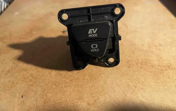 Lexus UX Other devices 75L860