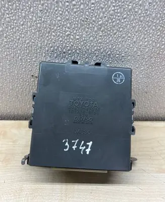 Toyota Prius (XW20) Power management control unit 8967047010