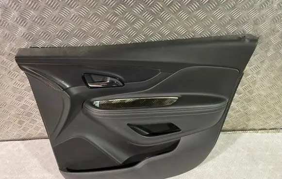 Buick Encore I Front door card panel trim 42698556