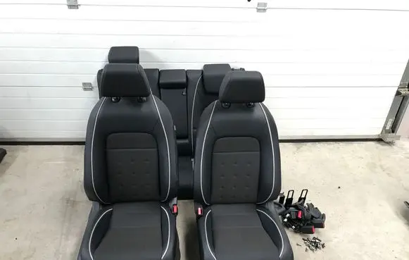 Seat set