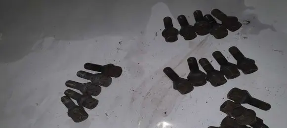 BMW 3 E46 Nuts/bolts NOCODE