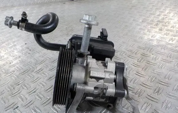 Mercedes-Benz Vito Viano W639 Power steering pump
