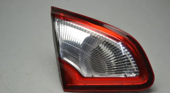 Nissan Qashqai Tailgate rear/tail lights B26555BR01A 89503189