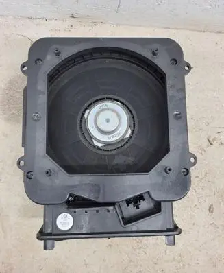 BMW 2 F46 Subwoofer speaker 9275996