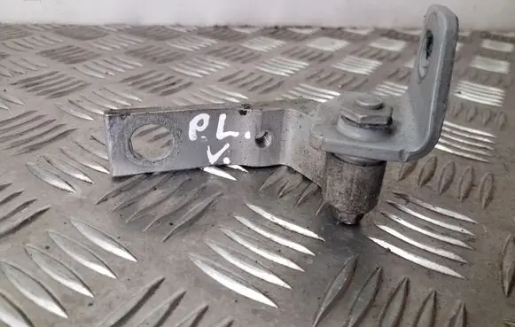 Ford Focus Front door upper hinge
