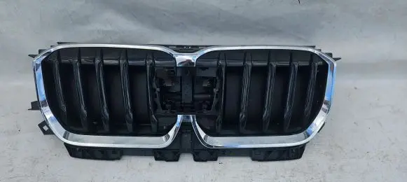BMW X1 U11 Front grill 740957