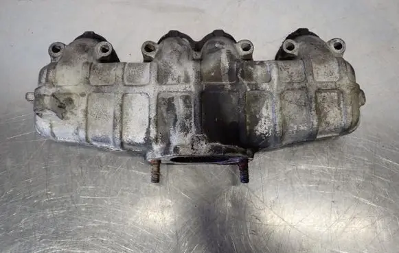 Volkswagen Transporter - Caravelle T4 Intake manifold 028129713E