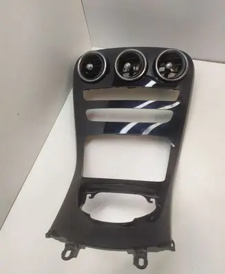 Radio/GPS head unit trim