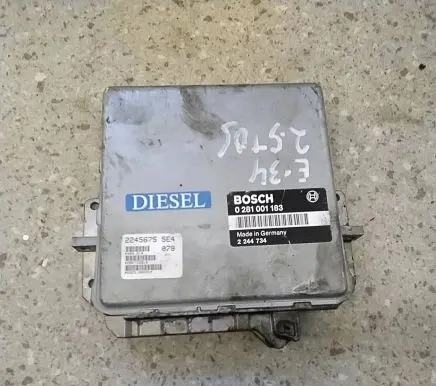 BMW 5 E34 Engine control unit/module 2244734 0281001183