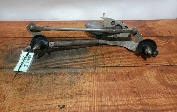 Toyota Yaris Front wiper linkage and motor 8511052300 1593000151