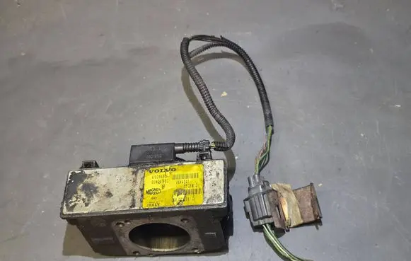 Volvo S80 Throttle valve 8644347 410CBK66F 05W261402