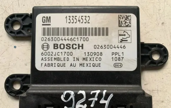 Opel Insignia A Parking PDC control unit/module 13354532