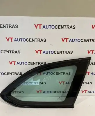 BMW 5 G30 G31 Rear side window