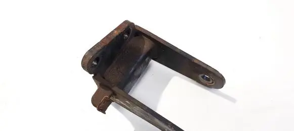 Hyundai Santa Fe Engine mounting bracket