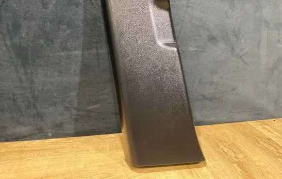 (B) pillar trim (bottom)