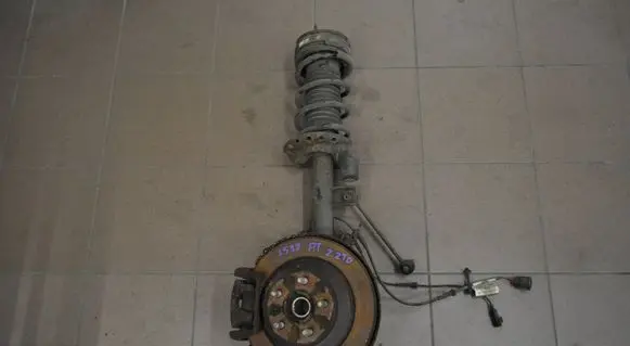 Land Rover Range Rover Evoque L538 Rear wheel hub spindle/knuckle BJ3218080AD DZZBA 128121545