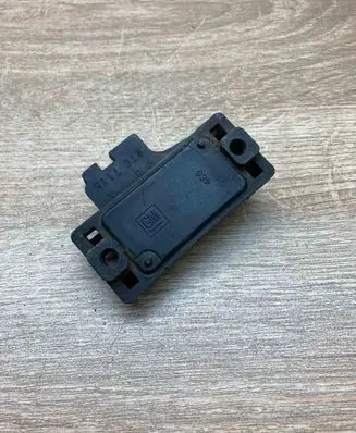 Volvo S70 V70 V70 XC Ignition relay 8767115