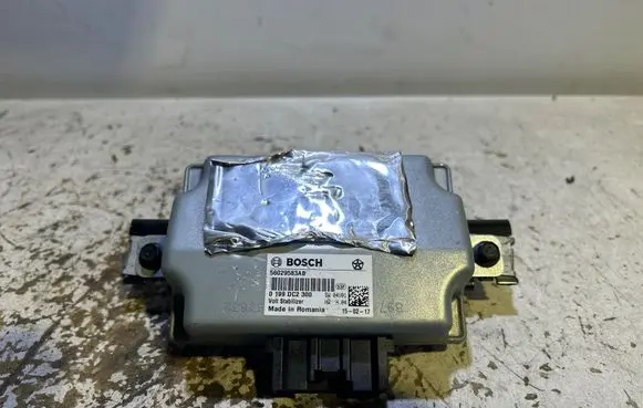 Jeep Cherokee Voltage converter/converter module 56029583AB 0199DC2300