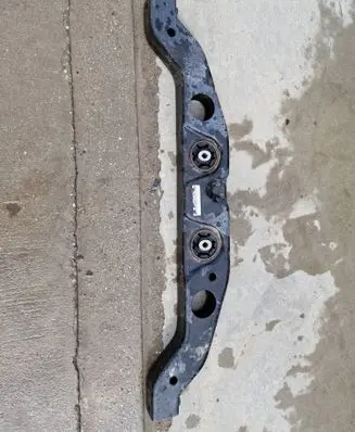 Opel Mokka B Rear axle beam 664013158A278