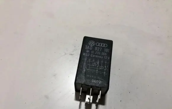 Audi A4 S4 B5 8D Other relay 3a0927181 61233005
