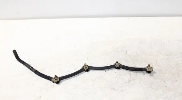 Volkswagen PASSAT B8 Fuel return line/hose 
