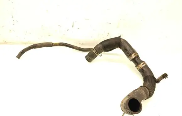 Toyota RAV 4 (XA30) Engine coolant pipe/hose