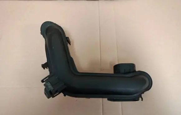 Seat Arona Intercooler hose/pipe 04C145673B