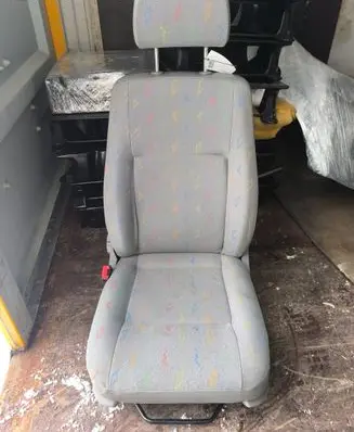 Volkswagen Transporter - Caravelle T5 Front driver seat 