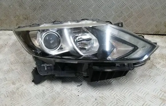 Nissan Qashqai Headlight/headlamp 10018014