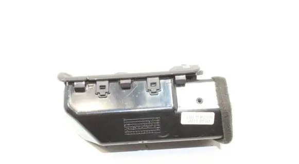 Hyundai Santa Fe Dashboard air vent grill cover trim 