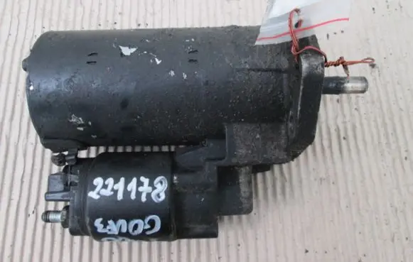 Volkswagen Golf III Starter motor