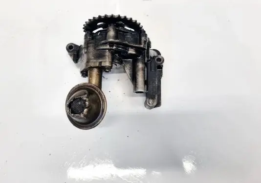 Volkswagen PASSAT B5.5 Oil pump 06A115105
