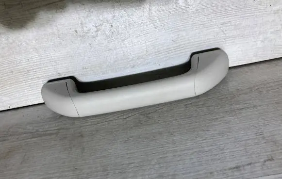 Dacia Sandero III Front interior roof grab handle 739400105r