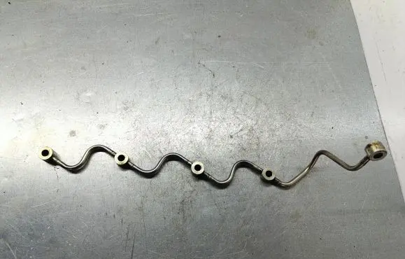 Toyota Corolla Verso AR10 Fuel return line/hose 