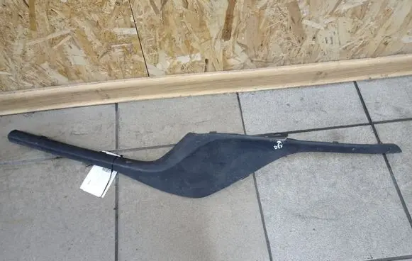 Volvo V40 Front bumper splitter molding 31347088