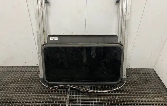 Ford Explorer Sunroof glass 