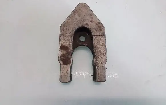 Nissan X-Trail T30 Fuel Injector clamp holder