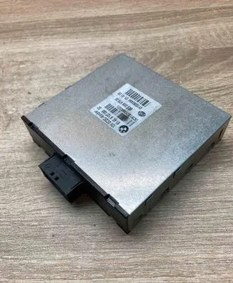 BMW 3 E90 E91 Voltage converter inverter 9127088 8ES00947920