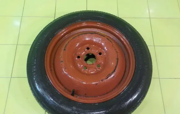 Fiat Sedici R16 spare wheel 