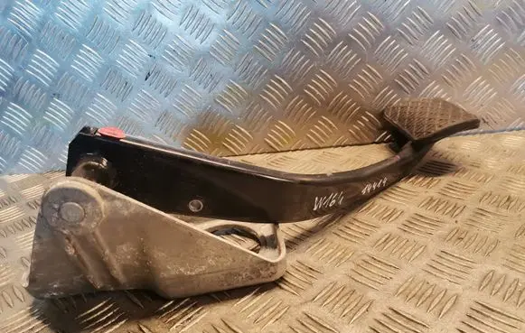 Mercedes-Benz ML W164 Brake pedal 1642900401