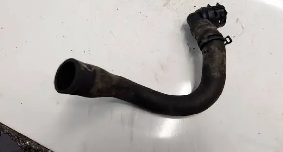 Volkswagen PASSAT B7 Engine coolant pipe/hose 3AA122073A