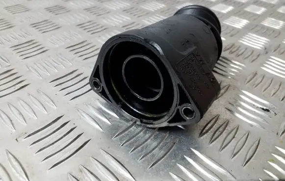 Volkswagen Touran II Turbo air intake inlet pipe/hose 03L131111J 7811420004