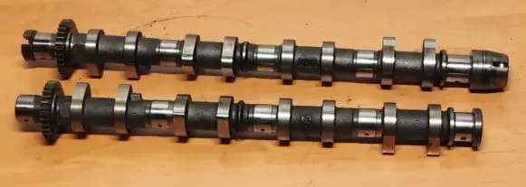 Toyota Avensis T250 Camshaft 