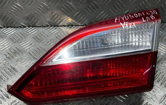Hyundai i30 Tailgate rear/tail lights 92404A62